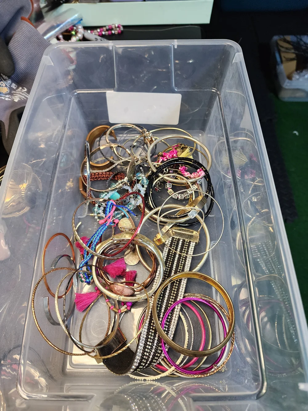 1lb Mixed Women’s Gold and Pink Bangle Bracelet Set May Or May Not Have Matches